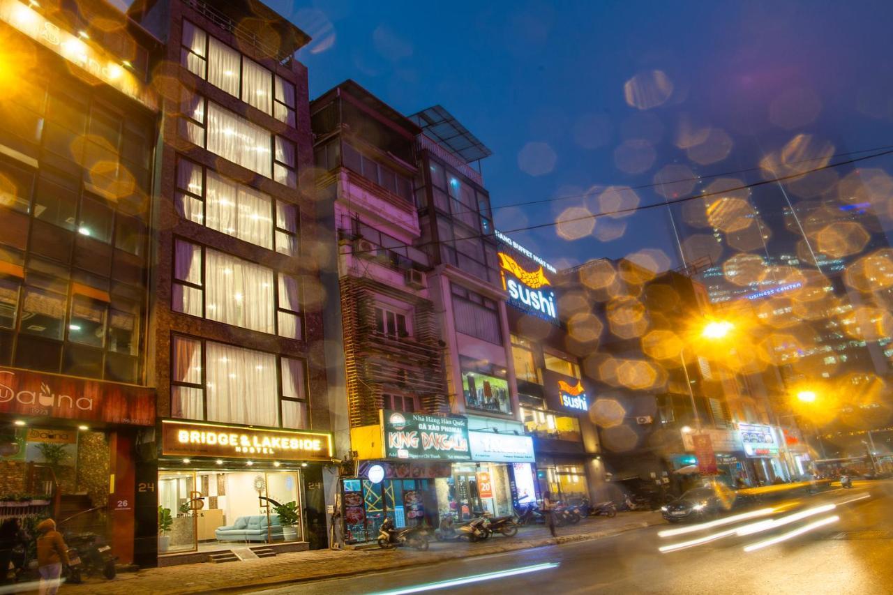 Bridge Lakeside Room For Rent Hanoi — Photos 3
